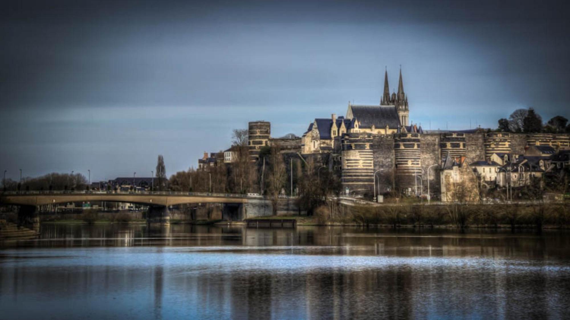 Suite Toussaint - Calme & Authentique Angers Esterno foto